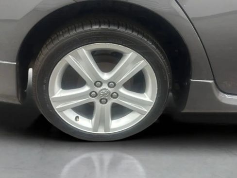 Used 2013 Toyota Corolla S w/ Premium Pkg FWD image 31