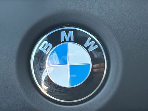 Used 2022 BMW 740i xDrive w/ M Sport Package AWD/4WD image 45