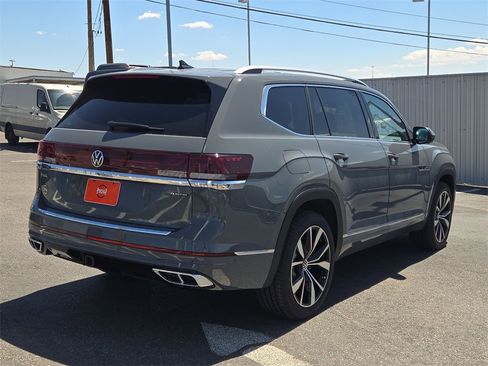 New 2025 Volkswagen Atlas SEL Premium R-Line image 11