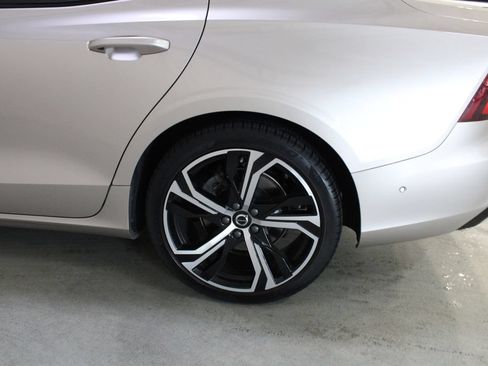 Used 2024 Volvo S60 B5 Plus w/ Climate Package AWD/4WD image 28