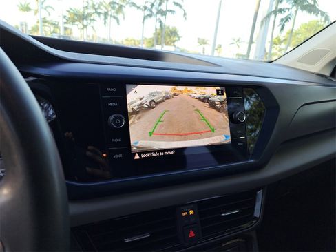 Used 2023 Volkswagen Taos SE image 23