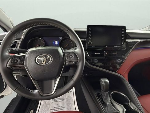 Used 2023 Toyota Camry XSE w/ Navigation Package image 19