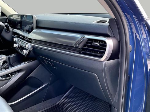 Certified 2025 Kia Telluride S FWD image 17