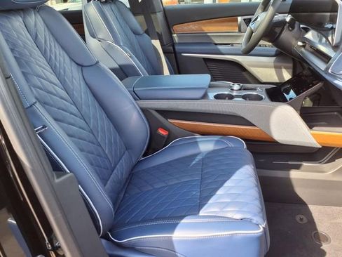 New 2026 Cadillac Vistiq Premium Luxury image 24