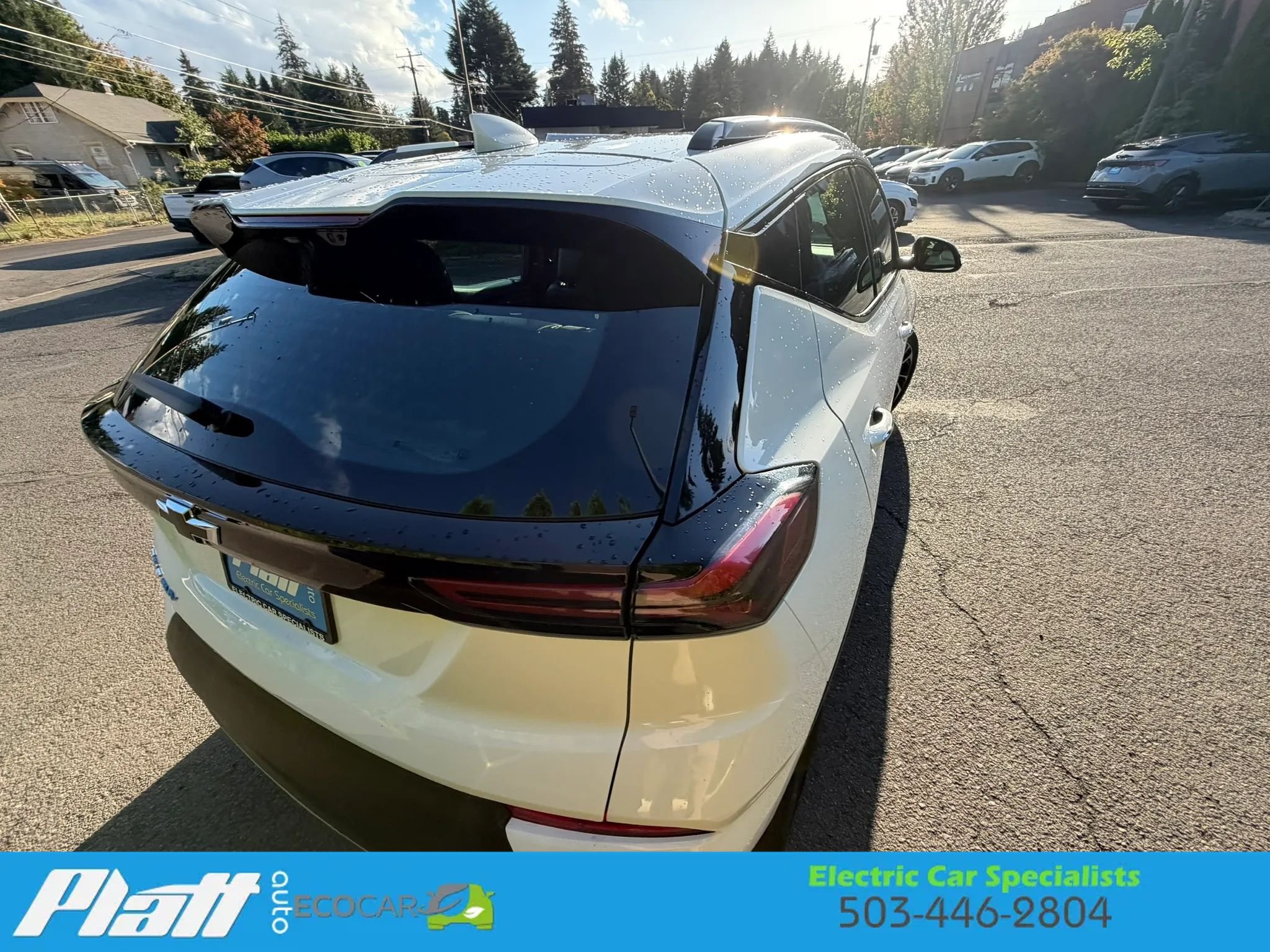 Used 2022 Chevrolet Bolt EUV Premier w/ Sun & Sound Package FWD image 9