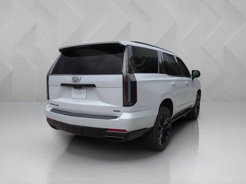 Certified 2026 Cadillac Escalade Platinum Sport w/ LPO, ONYX Package AWD/4WD image 5
