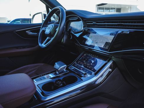 Used 2023 Audi Q7 3.0T Premium w/ Convenience Package image 45