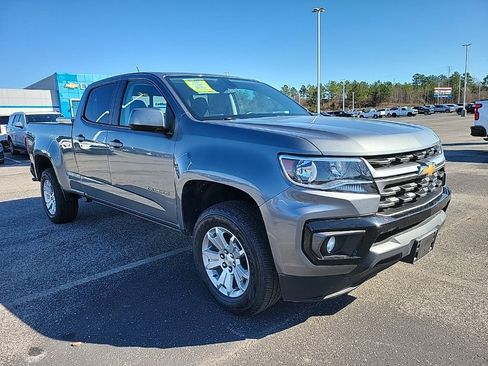 Used 2022 Chevrolet Colorado LT w/ LT Convenience Package image 3