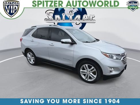Used 2018 Chevrolet Equinox Premier FWD image 2