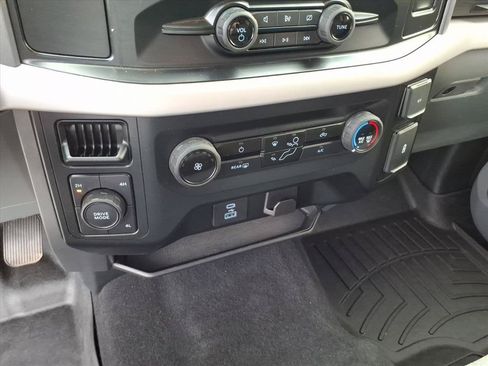 Used 2023 Ford F150 XLT AWD/4WD image 33