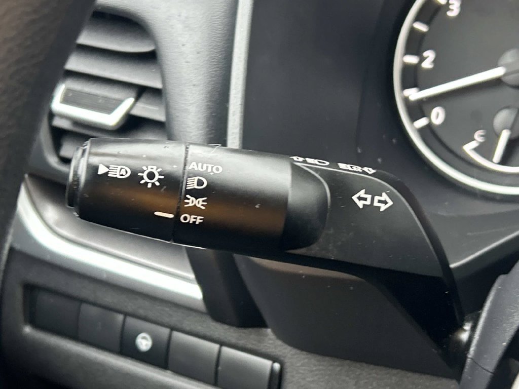 Certified 2023 Nissan Rogue SV AWD/4WD image 30