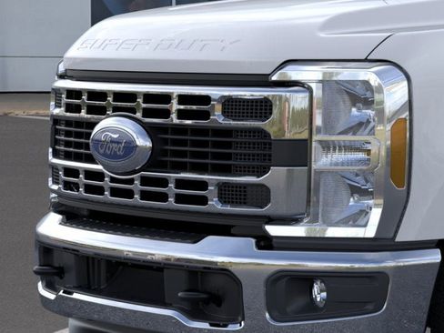 New 2026 Ford F350 XL w/ XL Chrome Package image 17