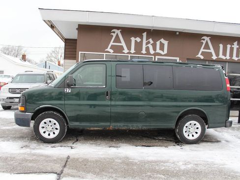 Used 2010 Chevrolet Express 1500 LS image 5
