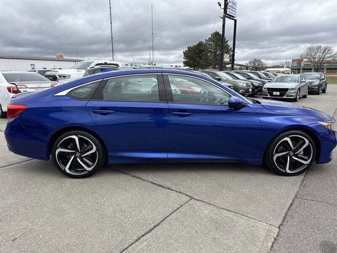 Used 2018 Honda Accord Sport image 9