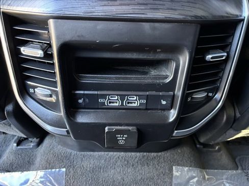 Used 2024 RAM 1500 Laramie image 24