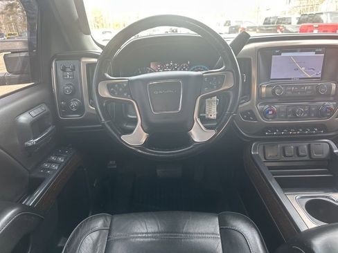 Used 2019 GMC Sierra 2500 Denali w/ Duramax Plus Package AWD/4WD image 21