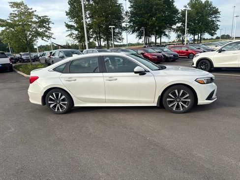 Used 2023 Honda Civic EX image 8