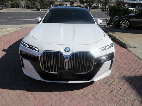 Used 2025 BMW 740i image 87
