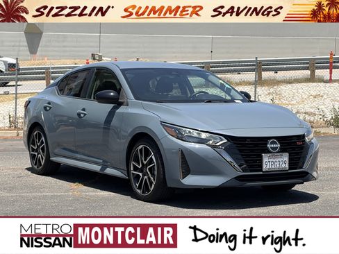 Used 2025 Nissan Sentra SR FWD image 1