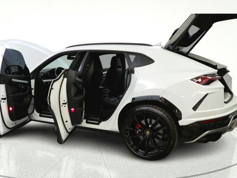 Used 2023 Lamborghini Urus S AWD/4WD image 12