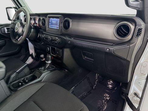 Used 2022 Jeep Wrangler Unlimited Sport AWD/4WD image 30