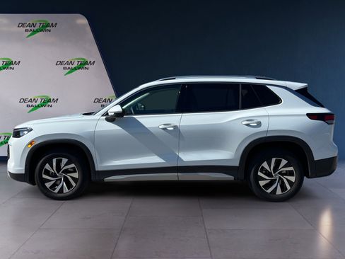 Certified 2025 Volkswagen Tiguan S image 5