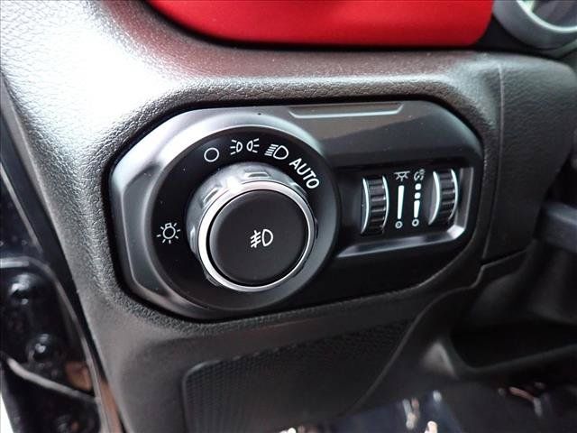 Used 2019 Jeep Wrangler Rubicon w/ Steel Bumper Group AWD/4WD image 13