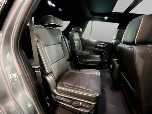 Used 2023 Chevrolet Tahoe Premier AWD/4WD image 19