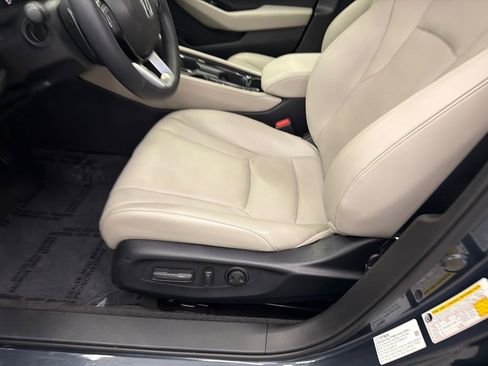 Used 2024 Honda Accord Touring image 10