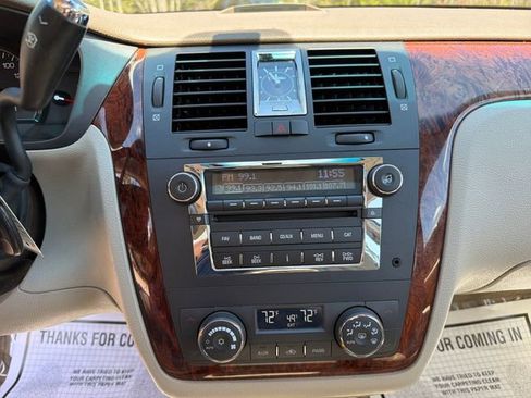 Used 2006 Cadillac DTS w/ Sun And Sound Package FWD image 18