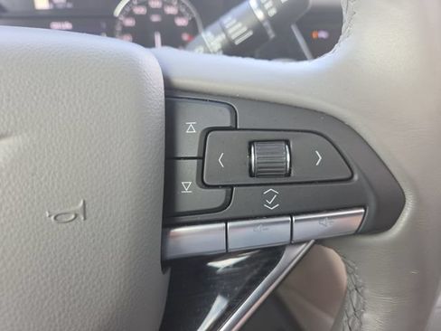 Used 2025 Cadillac XT6 Premium Luxury AWD/4WD image 16