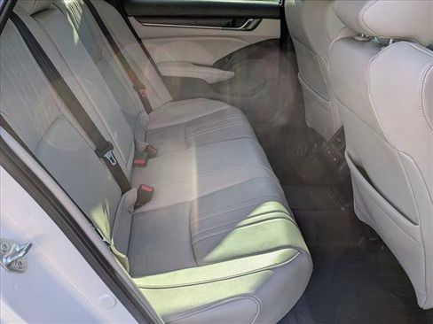 Used 2021 Honda Accord Touring image 18