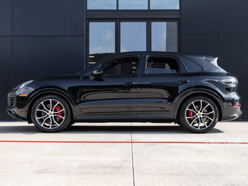 Certified 2023 Porsche Cayenne GTS AWD/4WD image 2