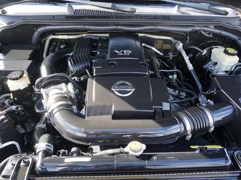 Used 2017 Nissan Frontier PRO-4X w/ Pro-4x Luxury Package image 26