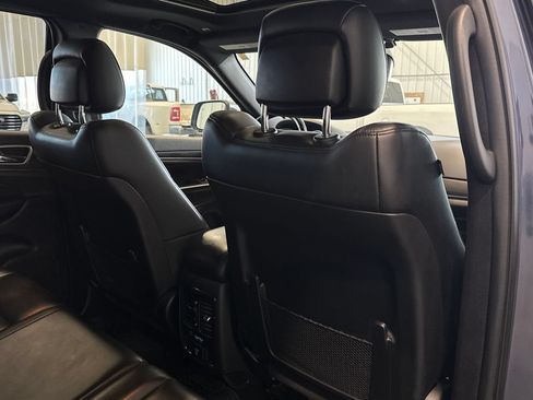 Used 2020 Jeep Grand Cherokee Limited w/ Trailer Tow Group IV AWD/4WD image 32