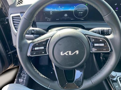 Used 2024 Kia Seltos S AWD/4WD image 6