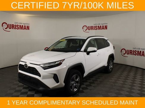 Used 2025 Toyota RAV4 XLE AWD/4WD image 2