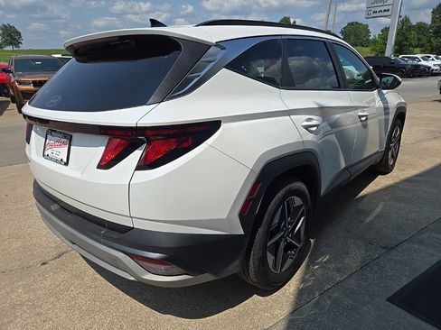 Used 2025 Hyundai Tucson SEL FWD image 11