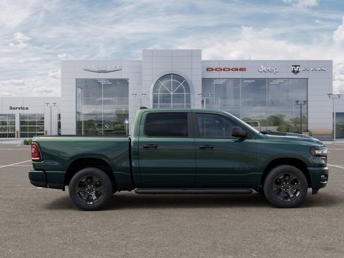 New 2026 RAM 1500 Express AWD/4WD image 21