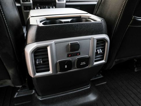 Used 2021 Ford F250 Lariat w/ Lariat Value Package AWD/4WD image 38