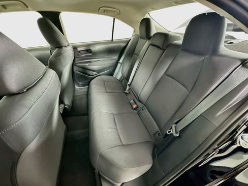 Used 2025 Toyota Corolla LE FWD image 25