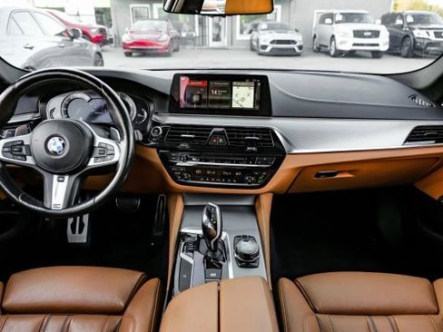 Used 2018 BMW M550i xDrive image 20