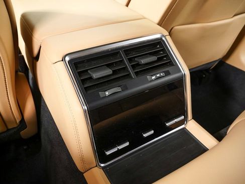 Used 2023 Porsche Panamera 4S w/ Premium Package image 21