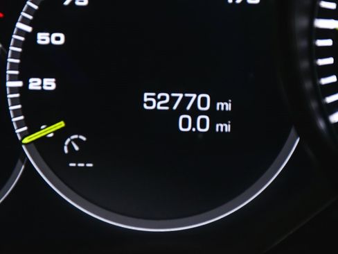 Used 2020 Porsche Cayenne E-Hybrid image 24