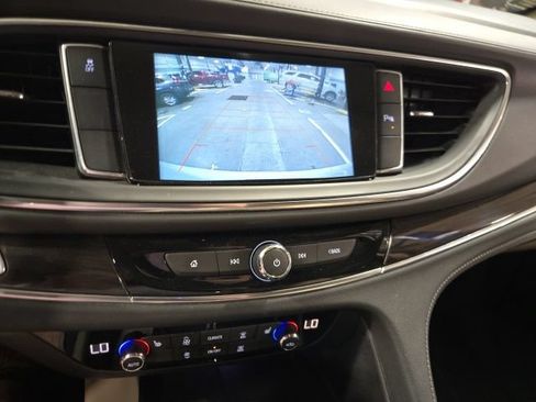 Used 2019 Buick Enclave Essence FWD image 16