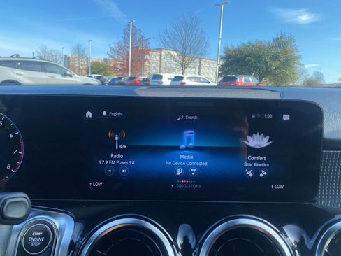 Used 2023 Mercedes-Benz GLB 250 4MATIC image 26