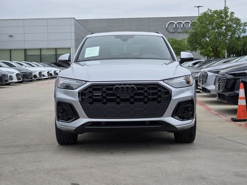 Certified 2025 Audi Q5 e Premium Plus AWD/4WD image 4
