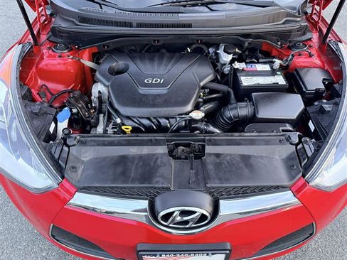Used 2014 Hyundai Veloster w/ Technology Package 03 FWD image 31