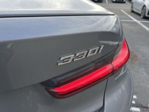 Used 2025 BMW 330i Sedan w/ M Sport Package image 29