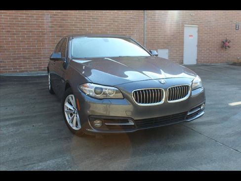 Used 2016 BMW 528i Sedan image 1